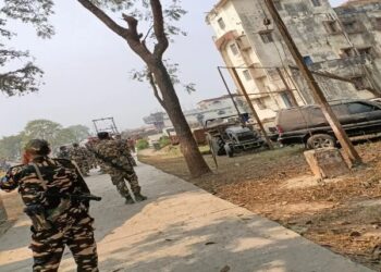 भारत-नेपाल सीमा पर गोलीबारी, सेनानायक दीपक कुमार को लगी गोली