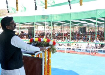 बीजेपी, अडानी, डबल इंजन सबपर हेमंत सोरेन का निशाना