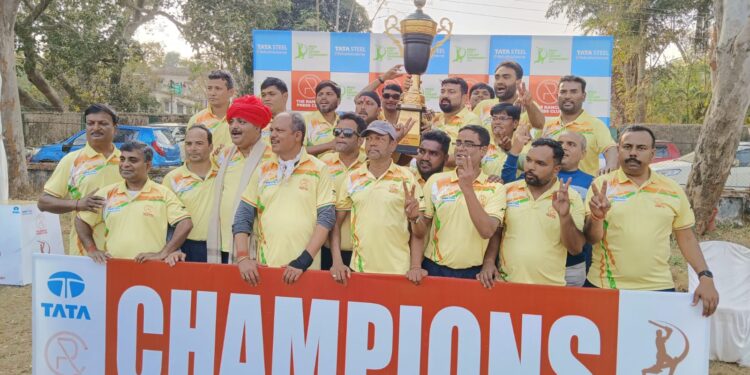 प्रेस क्लब मीडिया कप: टीम अमानत बनी चैंपियन, स्वर्णरेखा को हराया