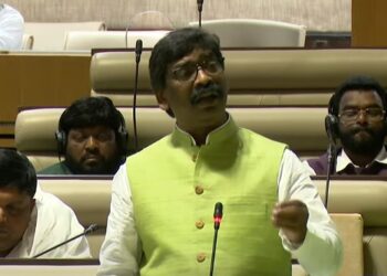 सदन में बीजेपी पर सीएम का वार, ‘बेचारे मकड़ाजाल में फंसे हैं’