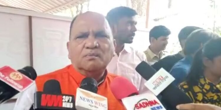 बीजेपी विधायक सीपी सिंह हुए सेक्सटॉर्शन के शिकार, आपत्तिजनक हालत में महिला ने किया वीडियो कॉल