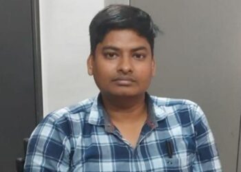 जमशेदपुर में ACB की कार्रवाई, JE को घूस लेते रंगे हाथ किया गिरफ्तार