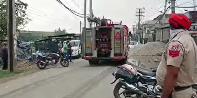 पंजाब के लुधियाना में जहरीली गैस लीक होने से 9 लोगों की मौत, इलाके को किया गया सील