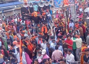 रामनवमी दशमी को लेकर हजारीबाग में निकला जुलूस, सुरक्षा के पुख्ता इंतजाम