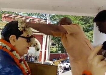 राज्यपाल राधाकृष्णन और CM हेमंत सोरेन ने बाबा साहेब अंबेडकर की प्रतिमा पर किया माल्यार्पण, दी श्रद्धांजलि