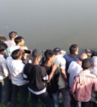 तीन दिनों से लापता युवक का तालाब में मिला शव, परिजनों ने हत्या का लगाया आरोप