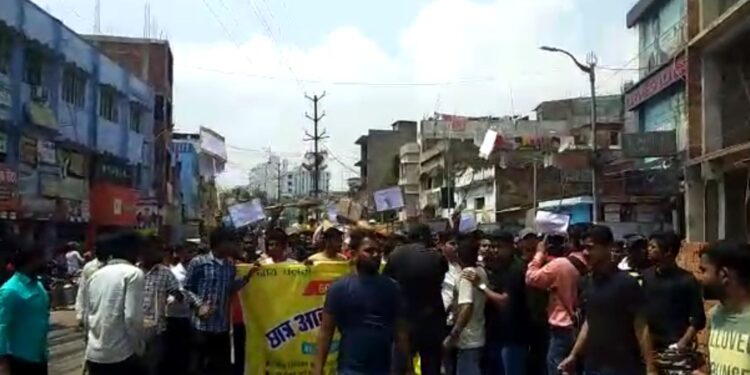 60-40 नियोजन नीति के विरोध में संथाल परगना बंद, मांगे पूरी नहीं हुई तो 3 अप्रैल को सरायकेला-खरसावां में होगा आक्रोश मार्च