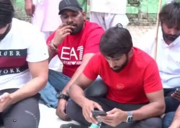 दिल्ली के जंतर-मंतर पर पहलवानों का फिर से धरना शुरू, बोले- न्याय मिलने तक लड़ते रहेंगे