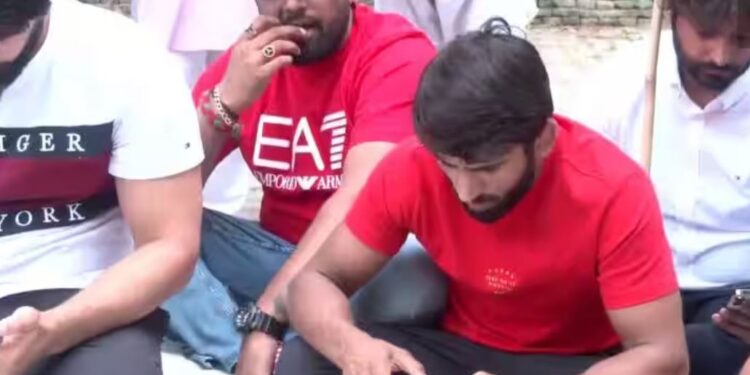 दिल्ली के जंतर-मंतर पर पहलवानों का फिर से धरना शुरू, बोले- न्याय मिलने तक लड़ते रहेंगे