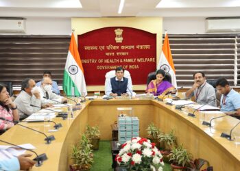 बढ़ते कोरोना केस को लेकर केंद्रीय स्वास्थ्य मंत्री ने की बैठक, VC के जरिये बन्ना गुप्ता भी जुड़े