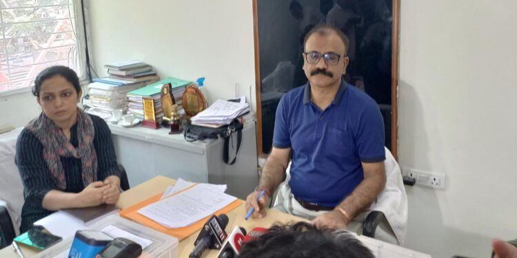 CID की टीम ने चार साइबर अपराधियों को किया गिरफ्तार, भारी संख्या में मोबाइल और बैंक डॉक्यूमेंट बरामद