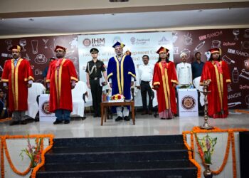 आईएचएम रांची के ग्रेजुएशन समारोह शामिल हुए राज्यपाल सीपी राधाकृष्णन, बोले पेशेवर यात्रा में यहां से ली शिक्षा दिलाएगी पहचान