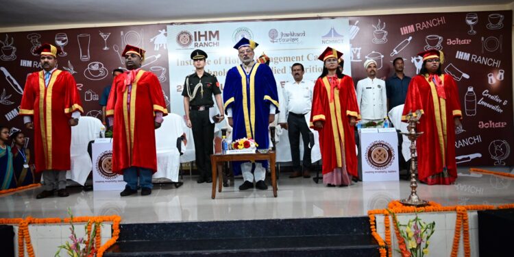 आईएचएम रांची के ग्रेजुएशन समारोह शामिल हुए राज्यपाल सीपी राधाकृष्णन, बोले पेशेवर यात्रा में यहां से ली शिक्षा दिलाएगी पहचान