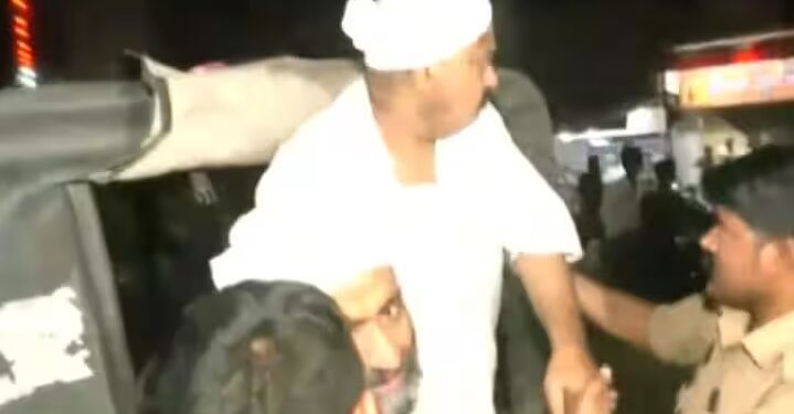 atiq ahmed police van