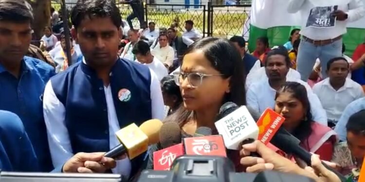 झारखंड में टोल टैक्स में हुई वृद्धि, विधायक शिल्पी नेहा तिर्की ने मोदी सरकार पर साधा निशाना