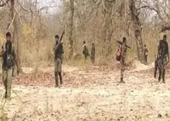 BREAKING : चतरा में सुरक्षाबलों और माओवादियों के बीच मुठभेड़, 25 लाख के इनामी नक्सली सहित 5 ढेर