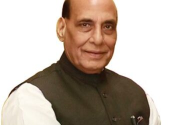 रक्षा मंत्री राजनाथ सिंह कोरोना पॉजिटिव, घर में हुए क्वॉरेंटाइन