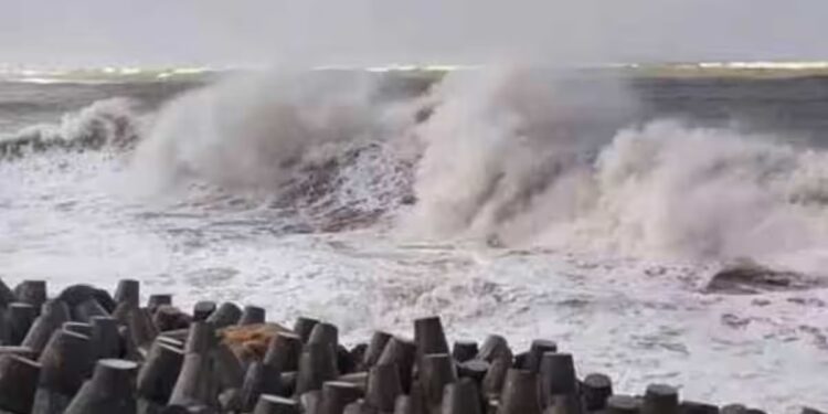 बिपरजॉय तूफान से पहले गुजरात के कच्छ में आया भूकंप, कल आएगा साइक्लोन