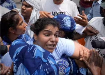 पहलवानों के प्रदर्शन को लगा बड़ा झटका, साक्षी मलिक आंदोलन से अलग हो रेलवे की नौकरी पर लौटीं