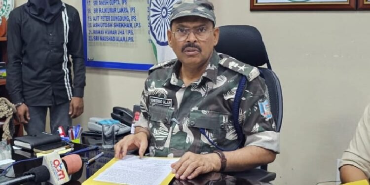 बड़ी सफलता, पकड़ा गया प्रतिबंधित पीएलएफआई संगठन का एरिया कमांडर