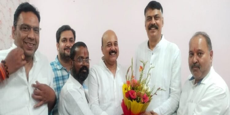 अध्यक्ष जयशंकर पाठक और राकेश सिन्हा ने हिन्दू धार्मिक न्यास बोर्ड कार्यालय में किया पदभार ग्रहण