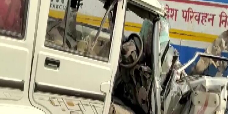 रामगढ़ : शादी वाले घर में पसरा मातम, बारात से लौट रही गाड़ी का एक्सीडेंट