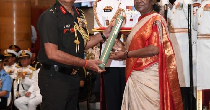 राष्ट्रपति के द्वारा लेफ्टिनेंट जनरल शशांक शेखर मिश्रा को मिला परम विशिष्ट सेवा मेडल, झारखंड से है गहरा नाता