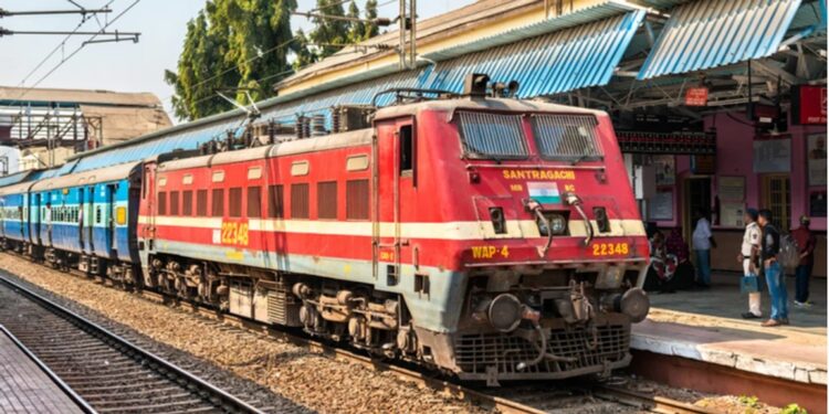 Railways : कल 14 जून को 34 एक्सप्रेस ट्रेनें रद्द रहेंगी, देखिए लिस्ट