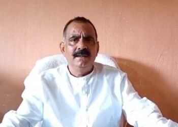 आलोक दुबे ने एक बार फिर राजेश ठाकुर के खिलाफ साधा निशाना, कांग्रेस पार्टी के मेनिफेस्टो का भी किया जिक्र