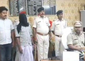 रोहतास पुलिस और एसटीएफ की संयुक्त टीम ने यूपी से 50 हज़ार के इनामी अपराधी को किया गिरफ्तार