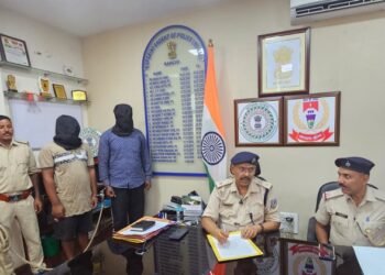 हथियार की खरीद बिक्री करने वाले दो अपराधियों को पुलिस ने किया अरेस्ट