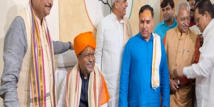 पूर्व सीएम बाबूलाल मरांडी ने झारखंड बीजेपी प्रदेश अध्यक्ष का संभाला पदभार, सभी 14 सीटों पर जीतने का किया दावा