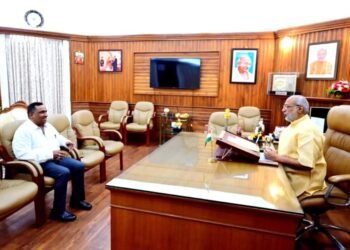 स्वास्थ्य मंत्री बन्ना गुप्ता ने राज्यपाल से की मुलाकात, झारखंड में चल रही योजनाओं की दी जानकारी