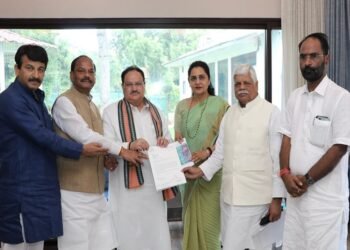 पटना लाठीचार्ज घटना की कमेटी ने बीजेपी अध्यक्ष को सौंपी रिपोर्ट, कहा- राज्य प्रायोजित हिंसा