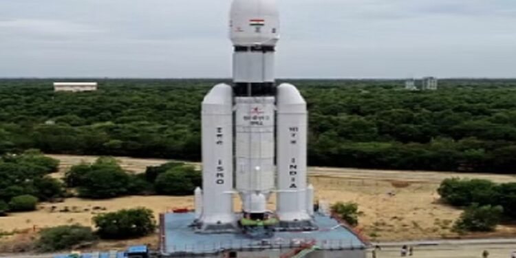 बस कुछ ही घंटों में लॉन्च होगा Chandrayaan-3, पीएम मोदी ने ट्वीट कर दी बधाई