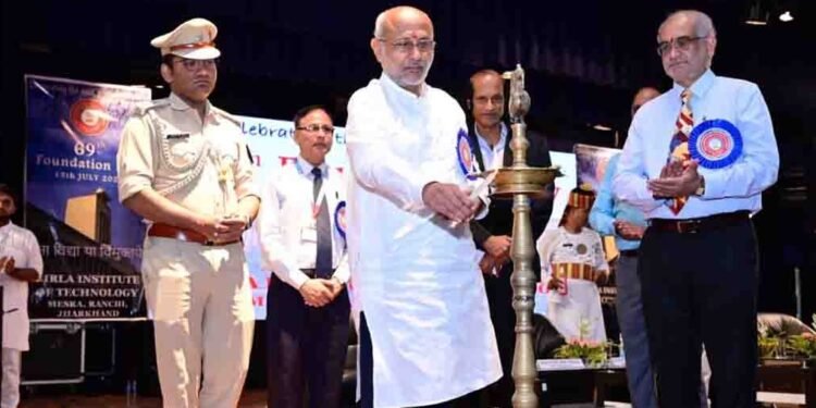 बीआईटी मेसरा के 68वें स्थापना दिवस पर शामिल हुए राज्यपाल, कहा- चुनौतियों का समाधान करने के लिए आधुनिक बनना जरूरी