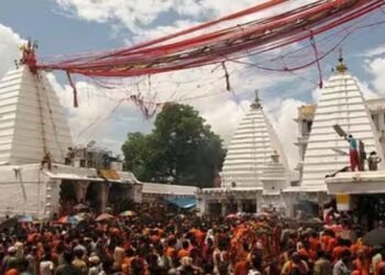 देवघर : मेला ड्यूटी में प्रतिनियुक्त 506 पुलिसकर्मी हुए पुरस्कृत, 39 पुलिसकर्मियों को किया गया निलंबित