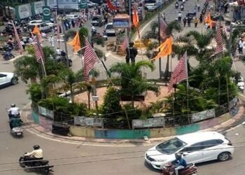 डोरंडा एजी मोड़ के फुटपाथ से दुकानों को हटाये जाने के आदेश से लोगों में आक्रोश