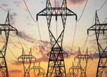 झारखंड में बिजली की समस्या पर मचा सियासी बवाल, जेएमएम ने केंद्र पर फोड़ा ठीकरा तो बीजेपी ने लगाया ये आरोप