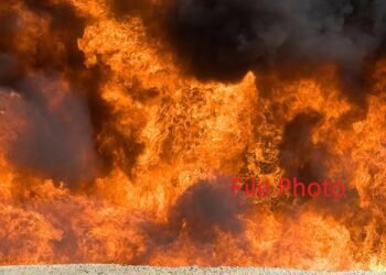 रांची: किशोरगंज के पास बिल्डिंग में लगी आग, लोगों को रेस्क्यू कर निकाला गया बाहर