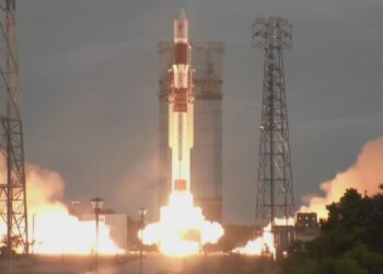 इसरो की एक और उड़ान, एक साथ 7 उपग्रहों को लॉन्च कर रचा इतिहास