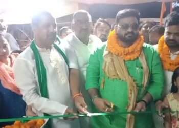 देवघर: मंत्री हफीजुल हसन ने कांवरिया सेवा शिविर का किया उद्घाटन