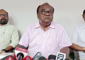 लोबिन हेंब्रम ने UCC के मुद्दे पर सीएम हेमंत और बाबूलाल से मांगा जवाब, कहा- आप दोनों हैं आदिवासी, करें इसका विरोध