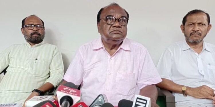 लोबिन हेंब्रम ने UCC के मुद्दे पर सीएम हेमंत और बाबूलाल से मांगा जवाब, कहा- आप दोनों हैं आदिवासी, करें इसका विरोध