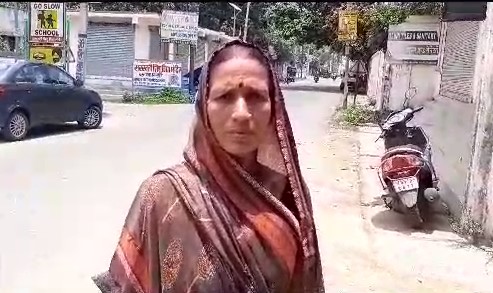 गिरिडीह : दबंगों से परेशान महिला ने छोड़ी गांव, फरियाद के बाद भी नहीं सुन रही पुलिस