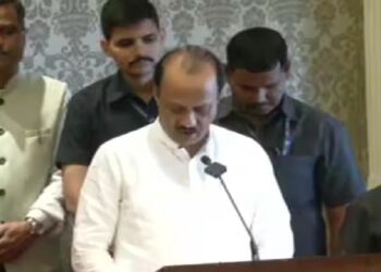 अजीत पवार बने महाराष्ट्र के उपमुख्यमंत्री, राजभवन में ली शपथ, देखें एनसीपी कोटे से और कौन बने मंत्री