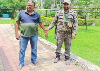 हजारीबाग : एसीबी ने 4 हजार घूस लेते मुखिया को दबोचा