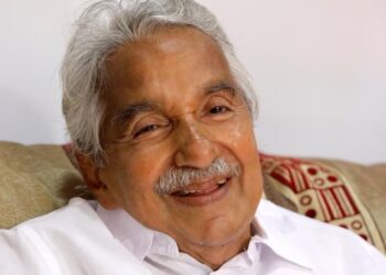 केरल के पूर्व मुख्यमंत्री ओमान चांडी का निधन, सीएम पिनाराई विजयन व कांग्रेस नेताओं ने जताया दुख