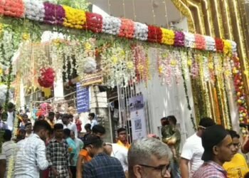 रांची : पहाड़ी मंदिर में उमड़ी शिव भक्तों की भीड़, भोलेनाथ के जयकारे से गूंज उठे मंदिर परिसर