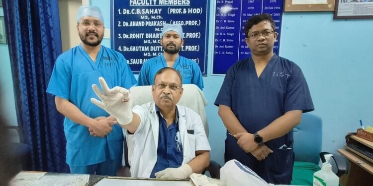 गोली लगने से ब्रेन टेंपोरेल लोब हुआ डैमेज, जटिल सर्जरी कर रिम्स के डॉक्टरों ने बचाई जान